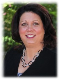 HSMAI Arizona Chapter President Lynn Flosi